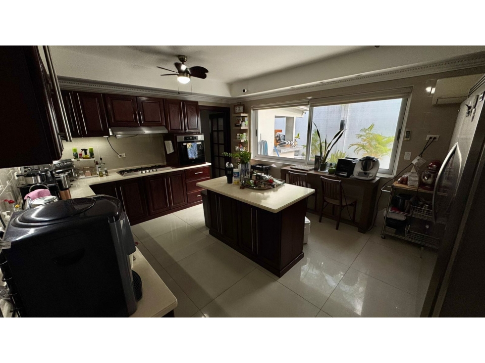 Alquiler de Casa Full Amoblada, Altos del Golf - Panamá — foto 4