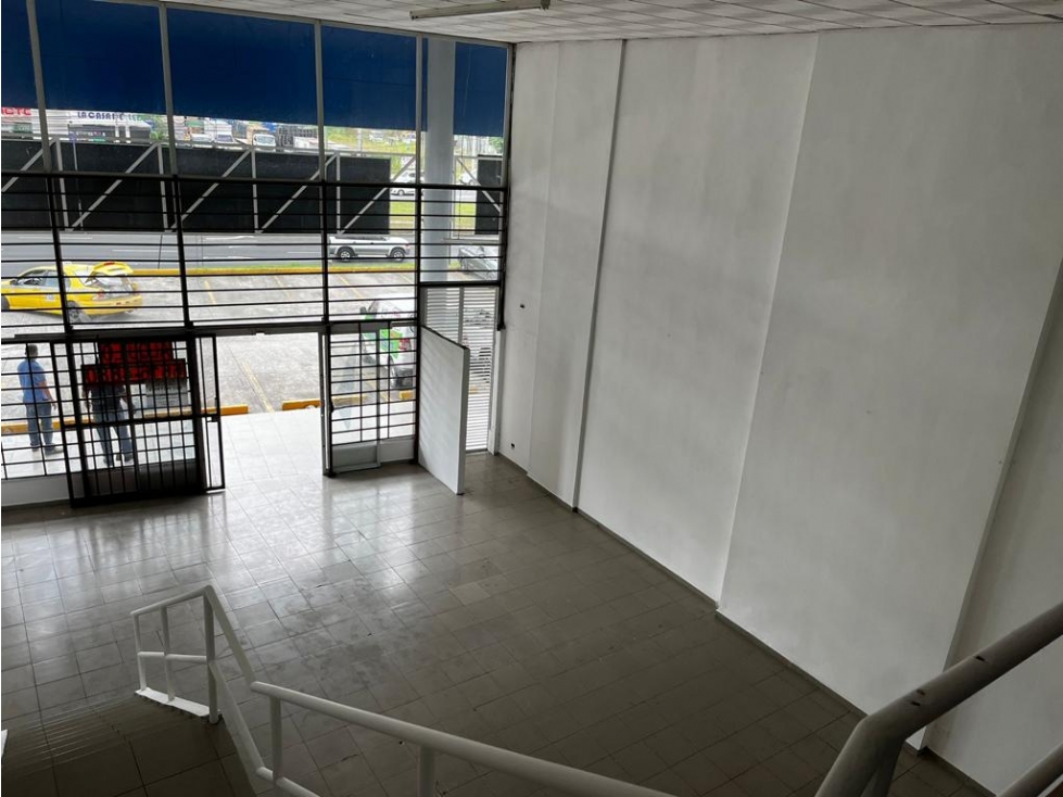 Alquiler de local comercial en Plaza Mystic Hills, El Crisol — foto 5