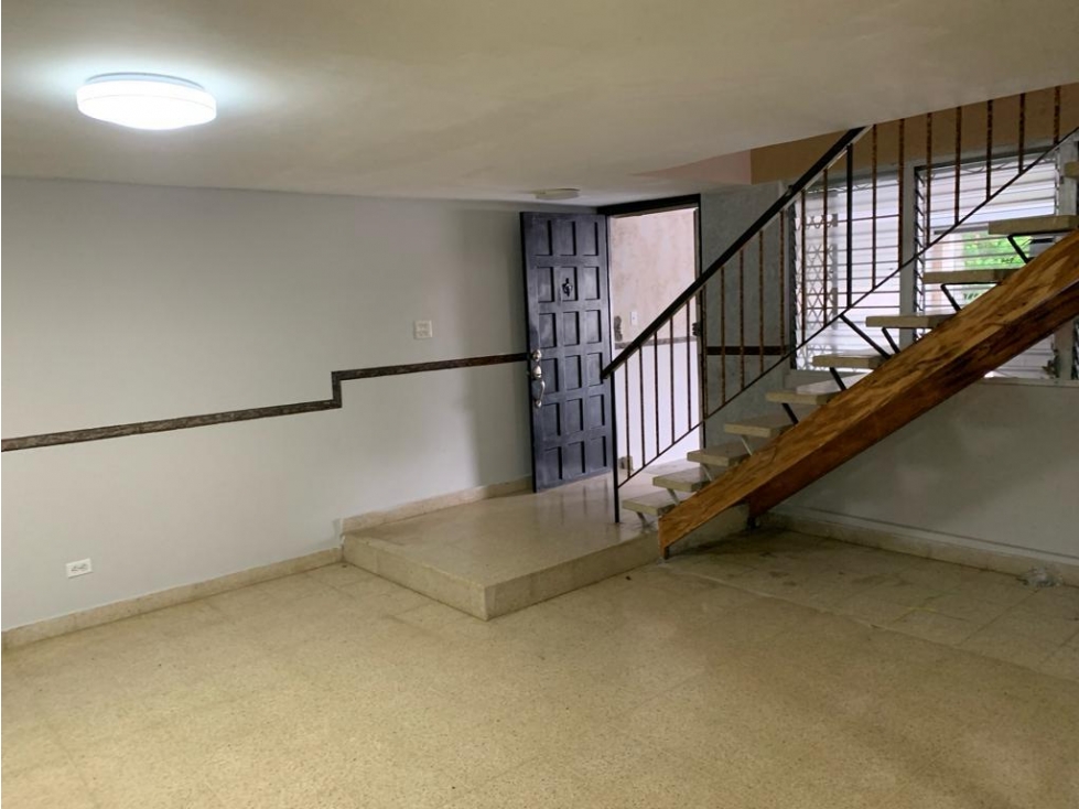 ALQUILER DE CASA VACIA DE DOS PLANTAS EN LOS ANGELES, BETHANIA, PANAMA - 3