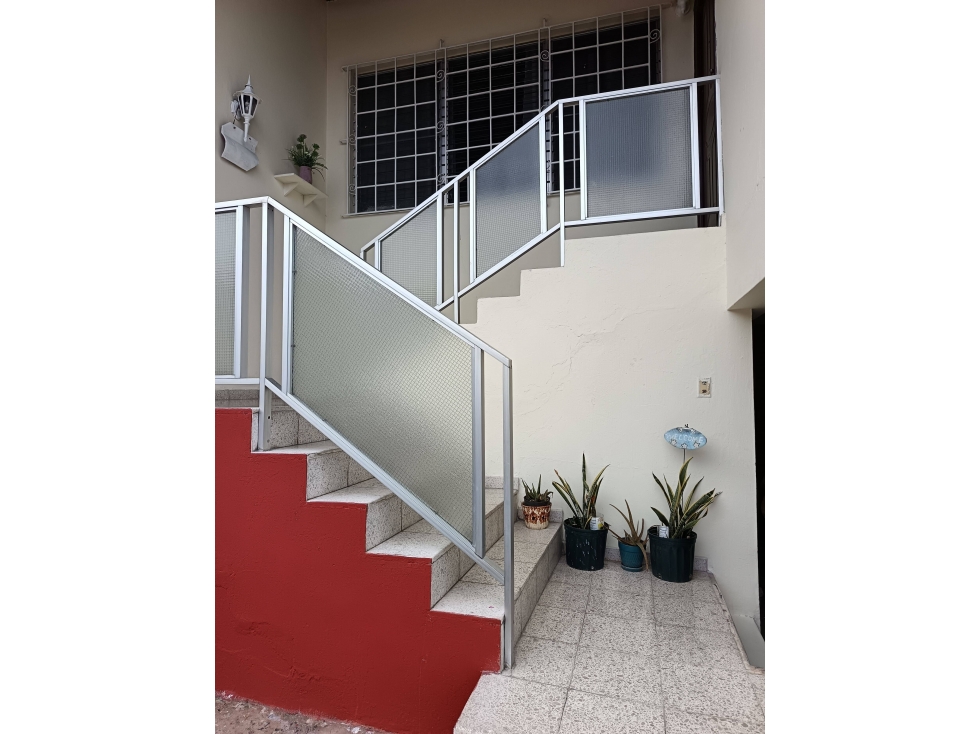 Se vende casa en Altos de Betania — foto 2