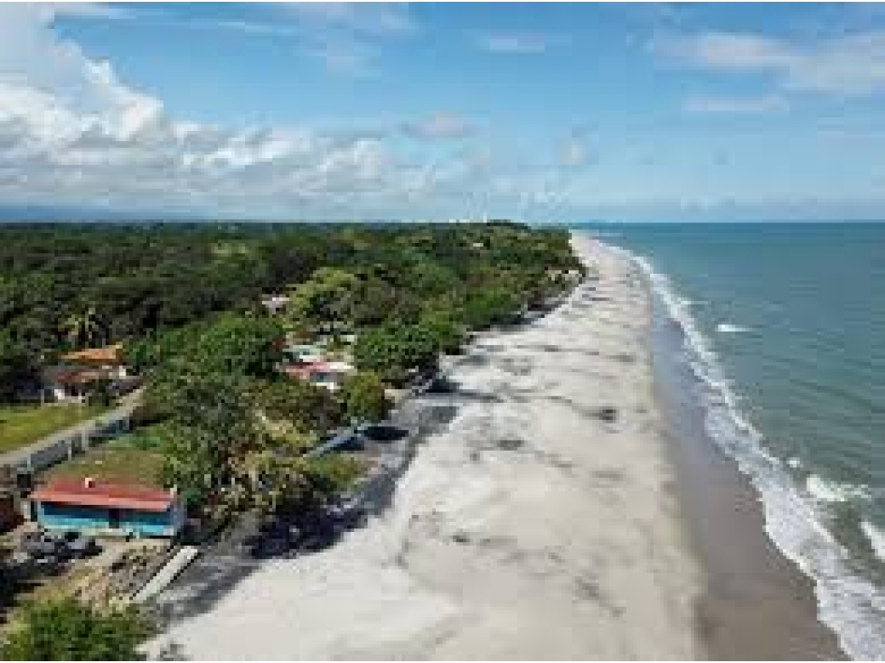 VENTA DE TERRENO FRENTE AL MAR EN JUAN HOMBRÓN COCLE PANAMÁ - 2
