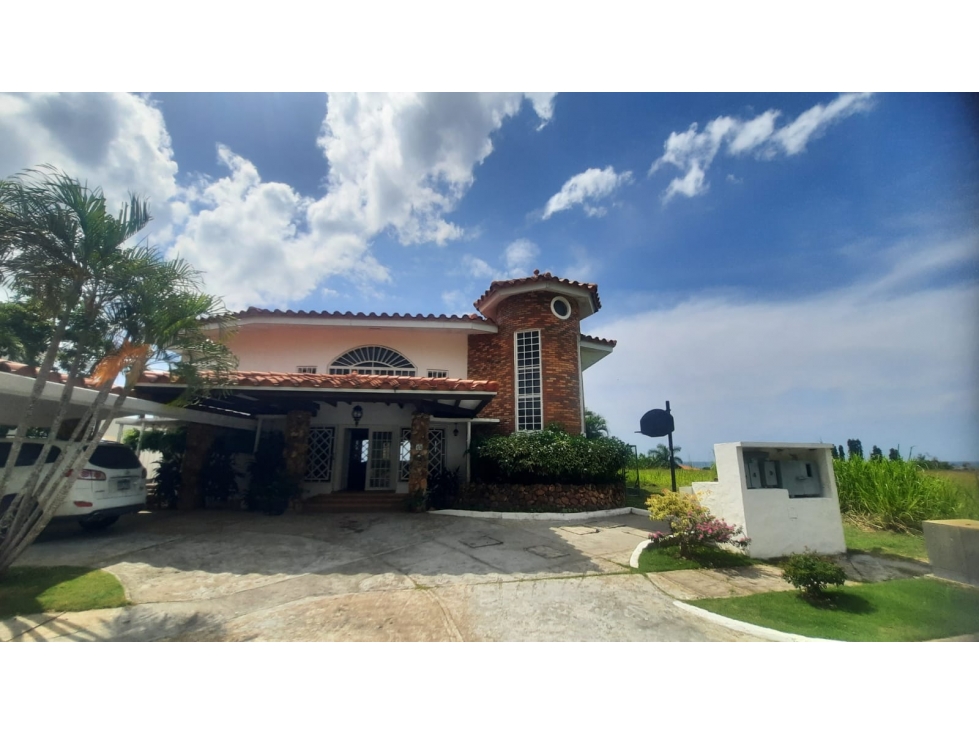 VENTA / ALQUILER DE CASA EN VISTA MAR, SAN CARLOS