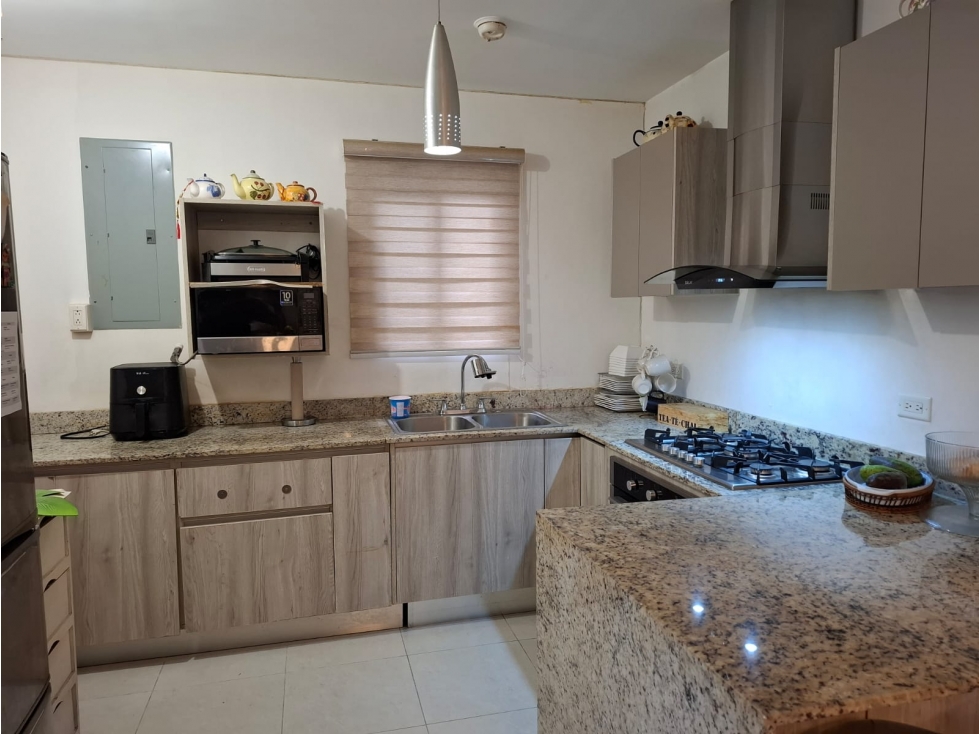 CASA EN VENTA EN COSTA SUR - PH. VILLA SUR