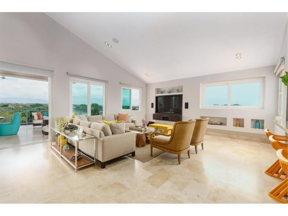 Se Vende y alquila Penthouse en Punta Barco Village, San Carlos