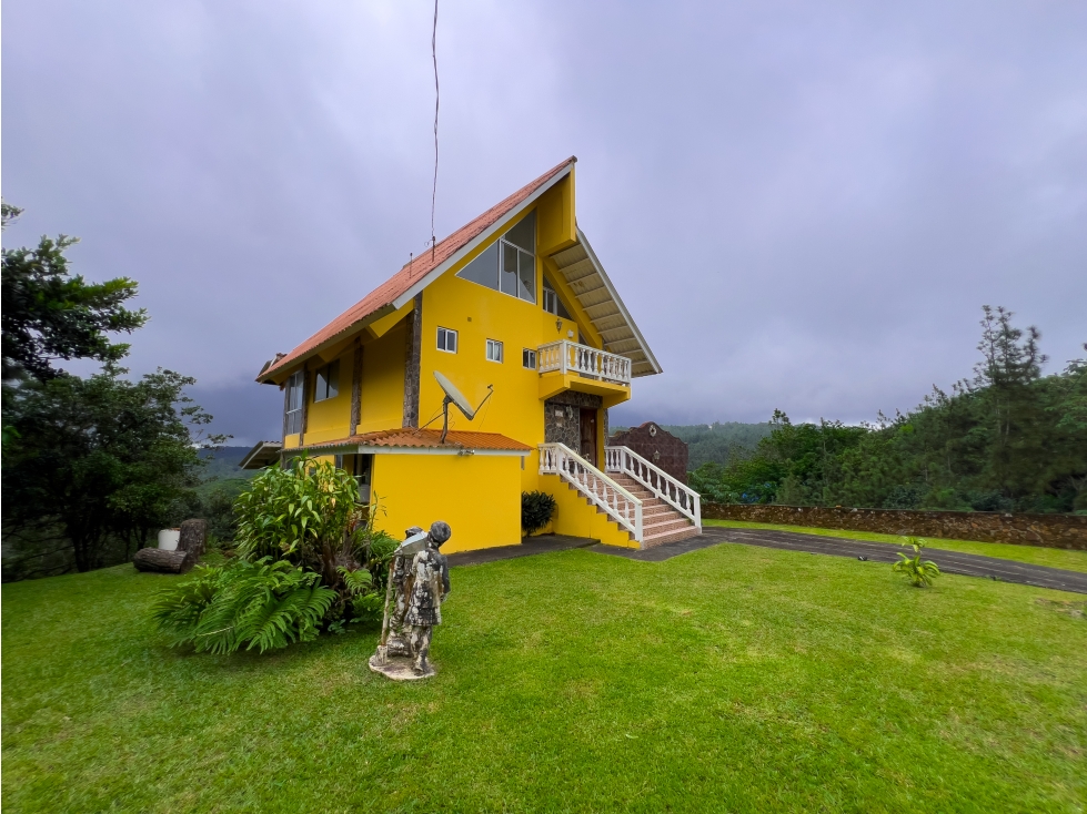 Se vende casa en Altos de Cerro Azul, Chilibre