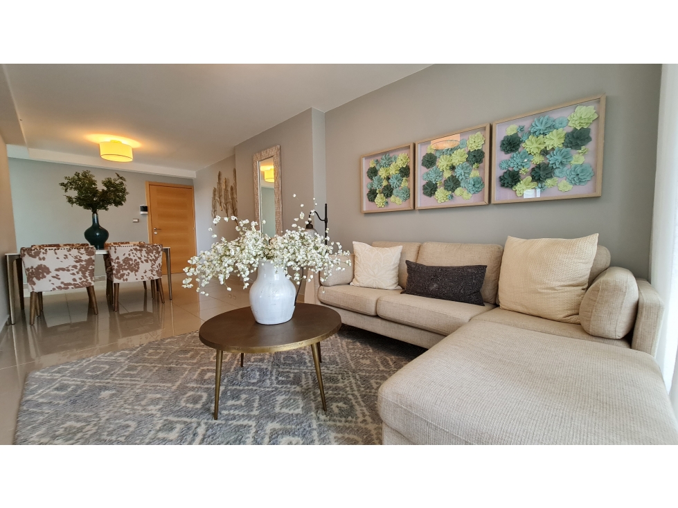 Se Vende Apartamento en PH Rokas Condado del Rey