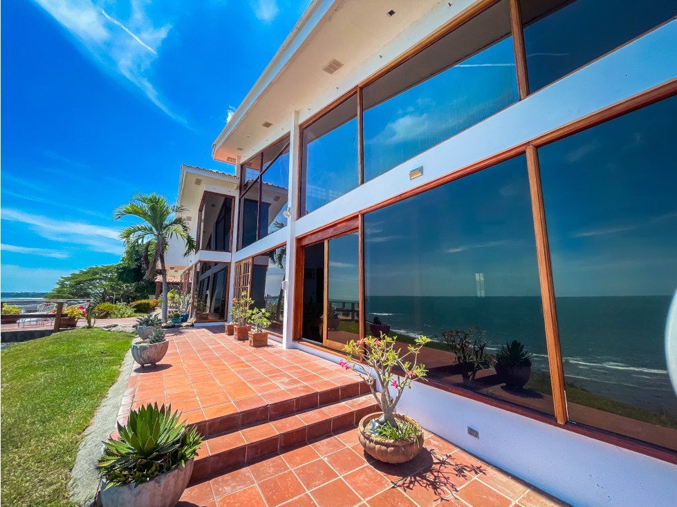 Se vende casa frente al mar en Costa Esmeralda, San Carlos — foto 4