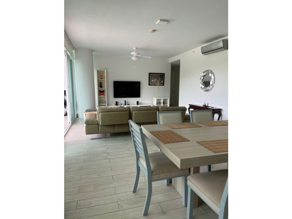 Se vende apartamento en Punta Barco, San Carlos