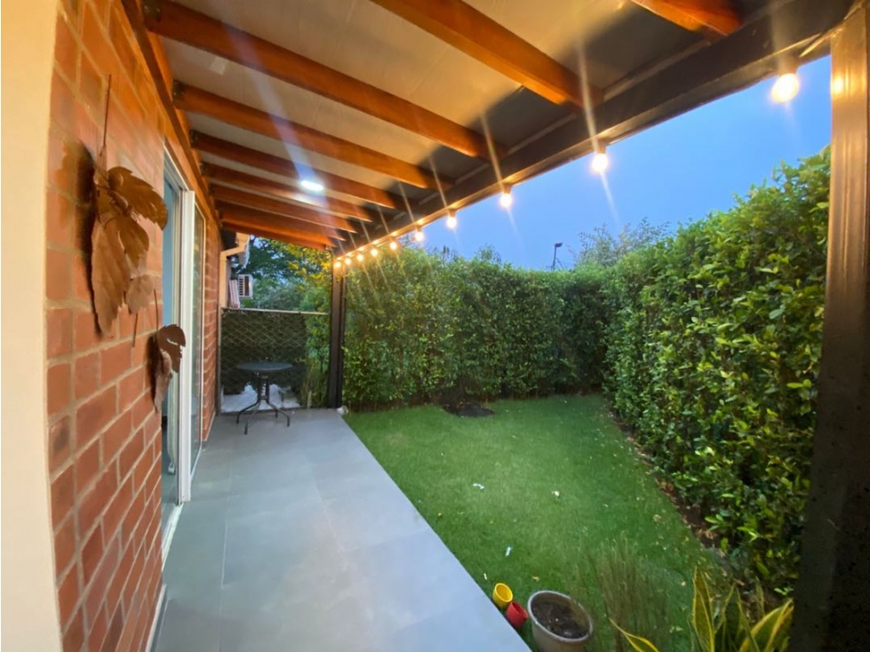 VENDO CASA SENDEROS DE LA MORADA 9424777CG