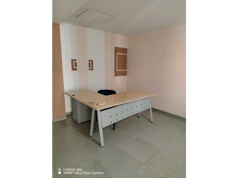 VENDO EDIFICIO DE OFICINAS DE 2 PISOS