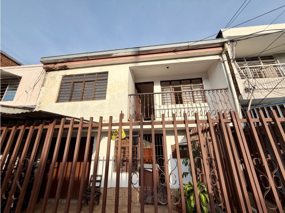 Vendo casa bifamiliar comercial en San Judas VZ9835062