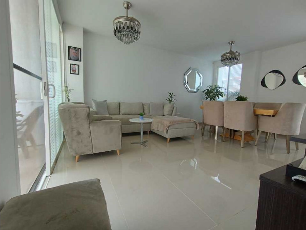 VENDO CASA EN EL CASTILLO 2 NIVELES ML 7399918