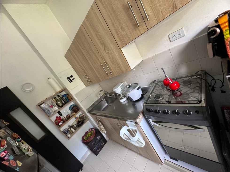 Vendo Apartamento Piso 5 Altos del madrigal Meléndez CJ 7488919