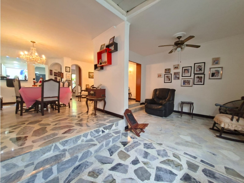 VENDO CASA EN CIUDAD JARDIN 3 PISOS ML9519987