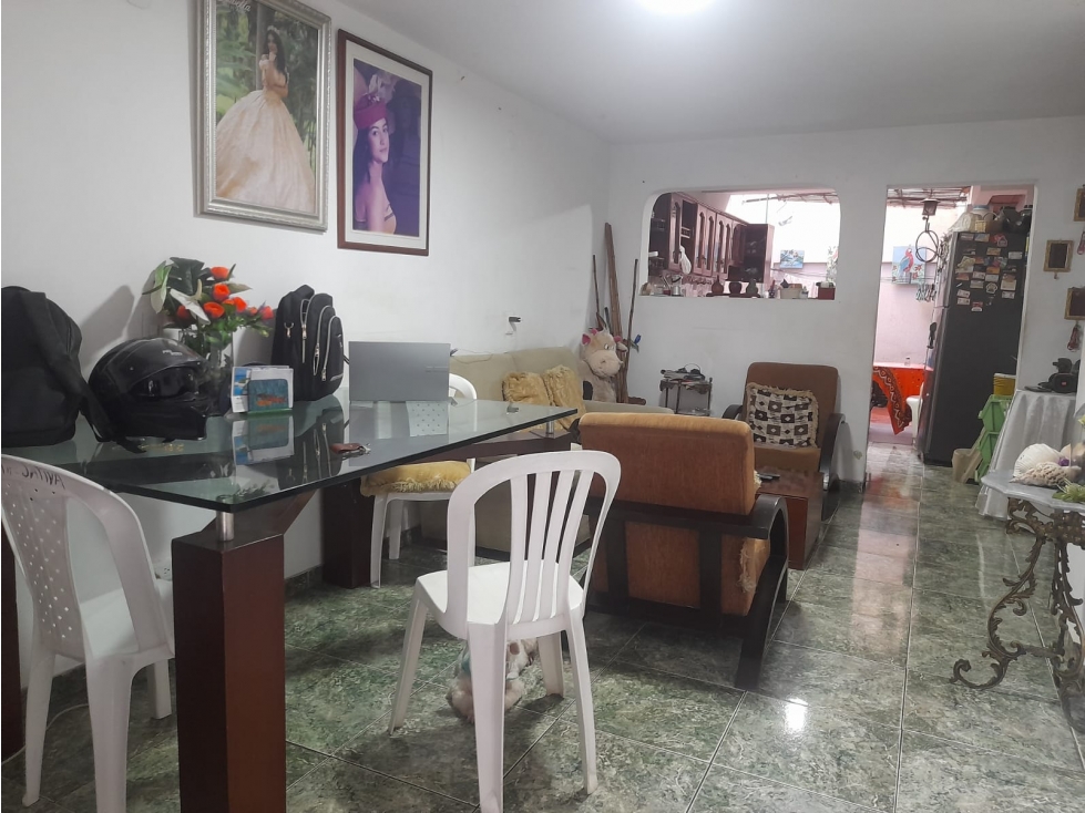 VENTA DE CASA BIFAMILIAR EN SUR DE CALI, CIUDAD 2000-YY-9865320