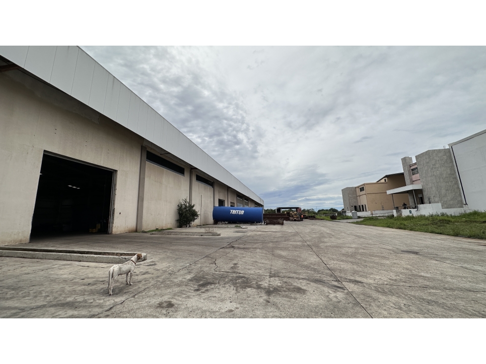Venta de galeras en Parque Industrial de las Américas - 2