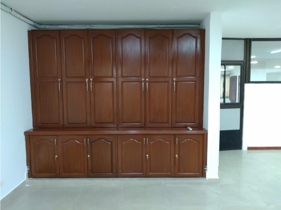Vendo Amplia Oficina Edificio Torre de Cali 4 Piso LUG 9412157 — foto 3