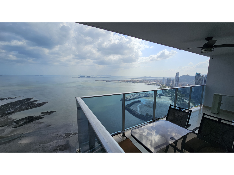 Se vende o Alquila apartamento en PH Water, Avenida Balboa