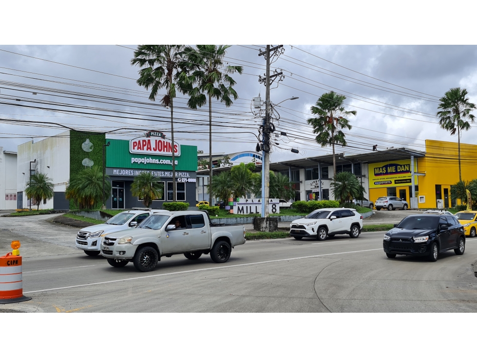 Se Alquila o Vende Local Comercial en Plaza Milla 8 — foto 3