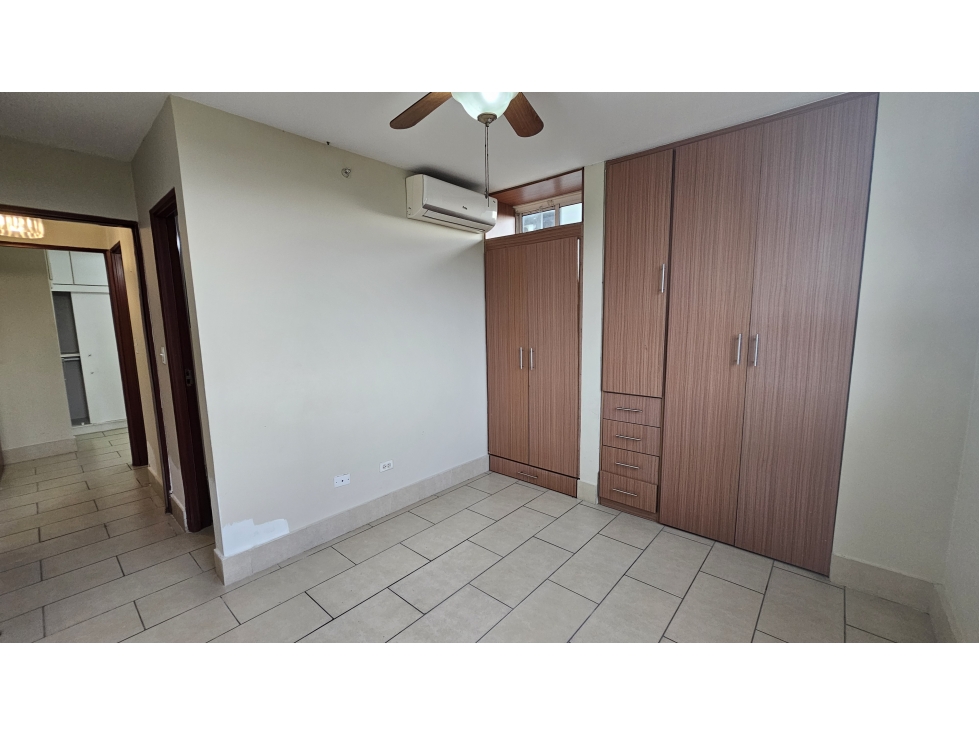 Venta de Apartamento en PH Met view Ricardo J Alfaro — foto 4