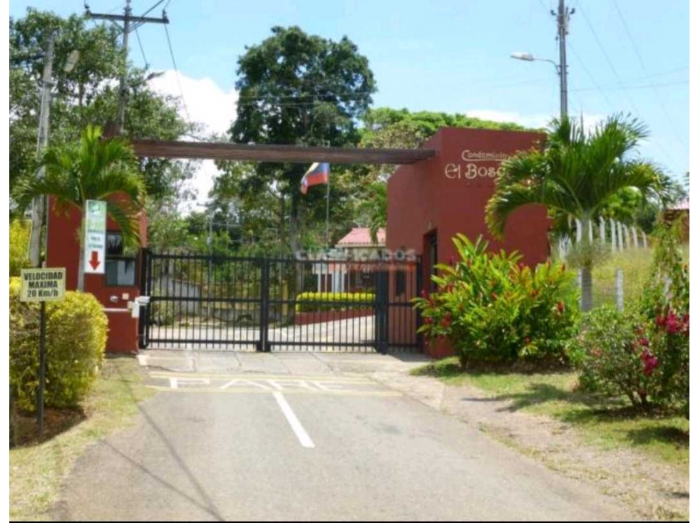 VENDO EXELENTE LOTE EN CONDOMINIO EL BOSQUE KM 30 CQ - 3