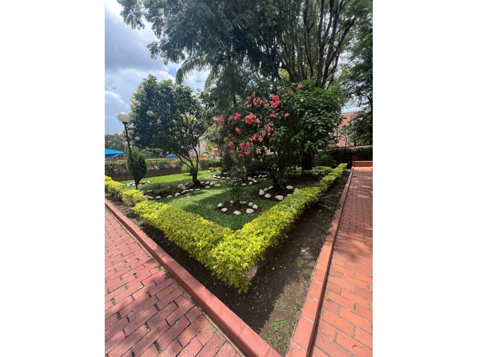 VENTA DE CASA EN UNIDAD RESIDENCIAL, El Limonar | Cali-YY-9720236 — foto 2