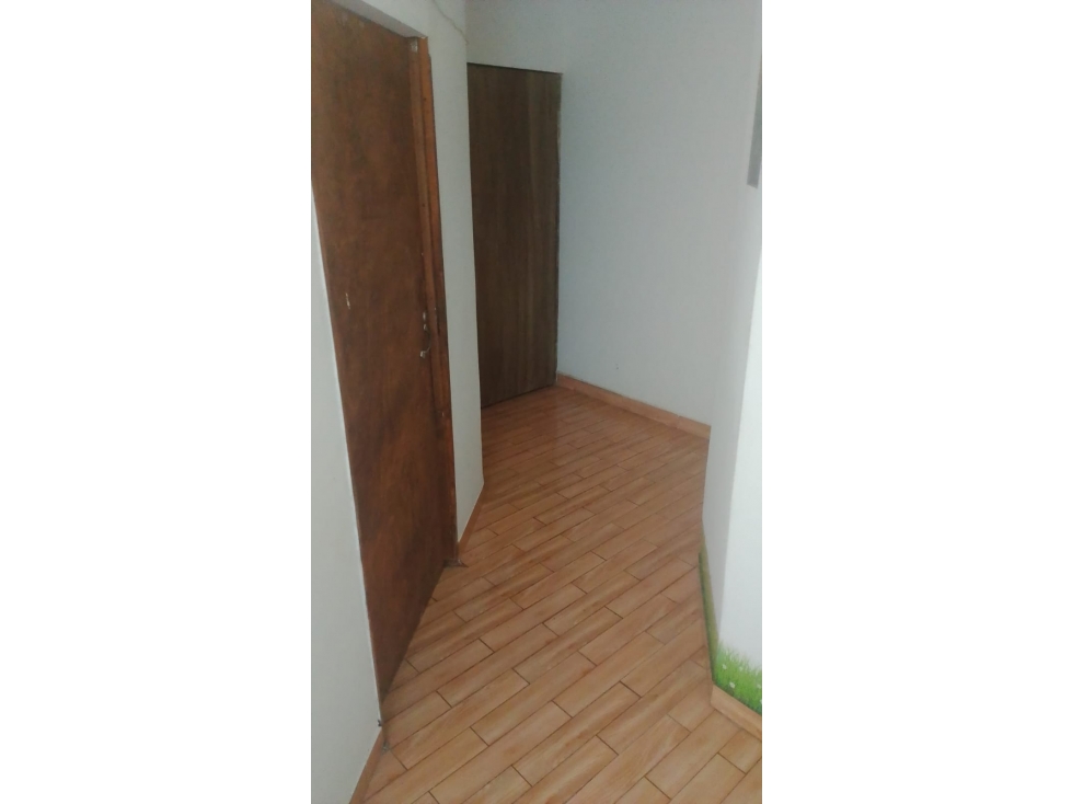 VENTA DE CASA DE TRES PISOS EN CALI, B/ATANASIO GIRARDOT-YY-9865587 — foto 2