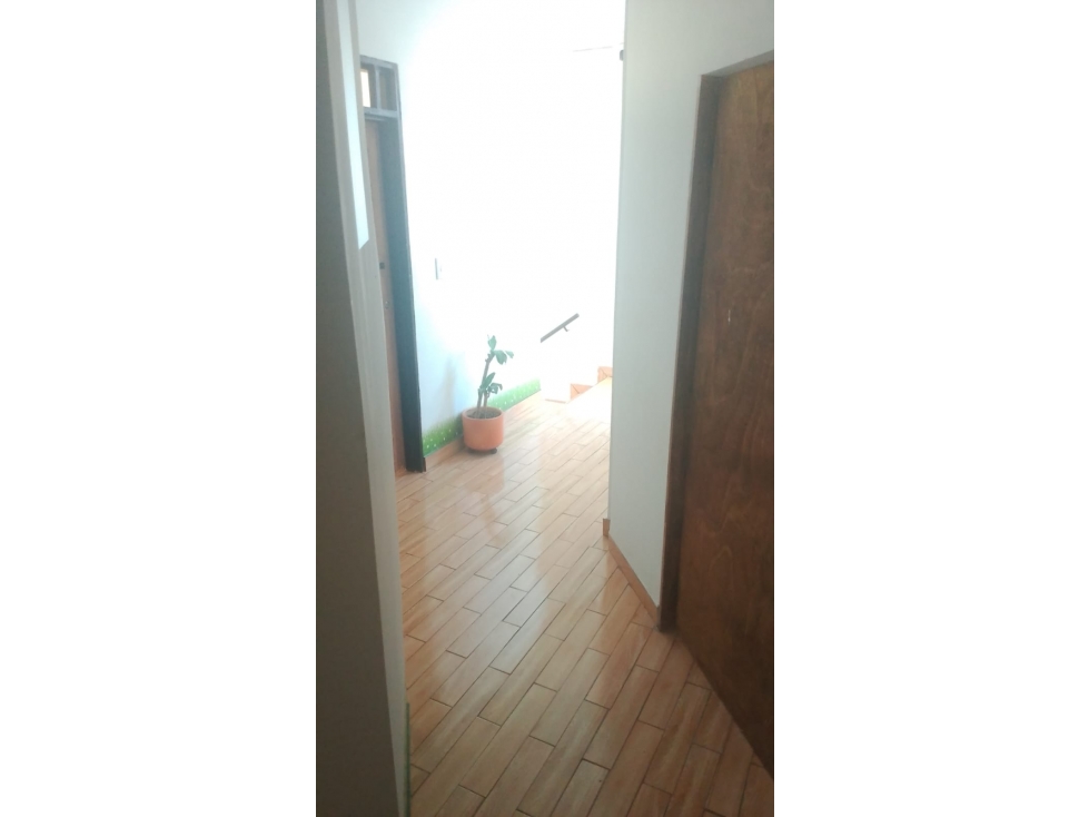 VENTA DE CASA DE TRES PISOS EN CALI, B/ATANASIO GIRARDOT-YY-9865587 — foto 4