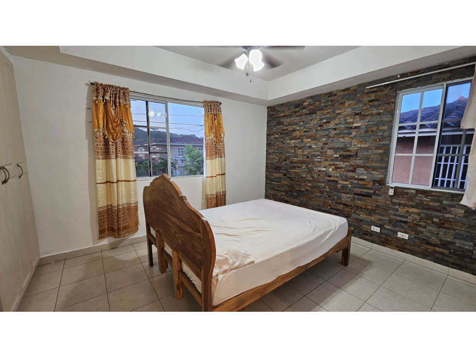 Venta de Hermosa Casa en Dorado Lakes Condado Del Rey — foto 4