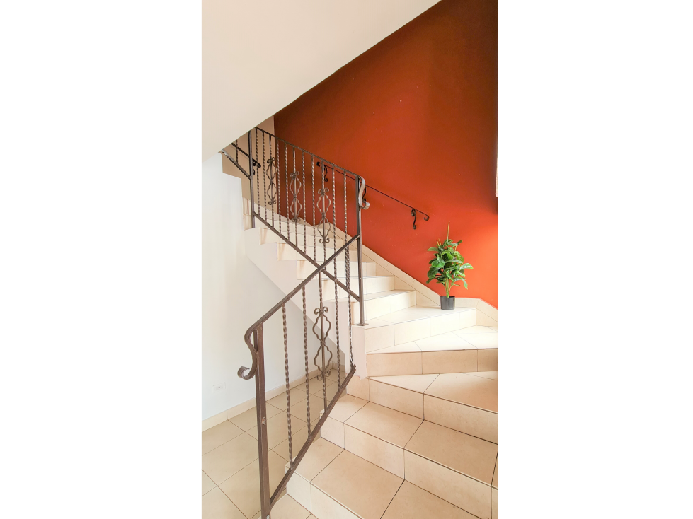 Venta de Hermosa Casa en Dorado Lakes Condado Del Rey — foto 5