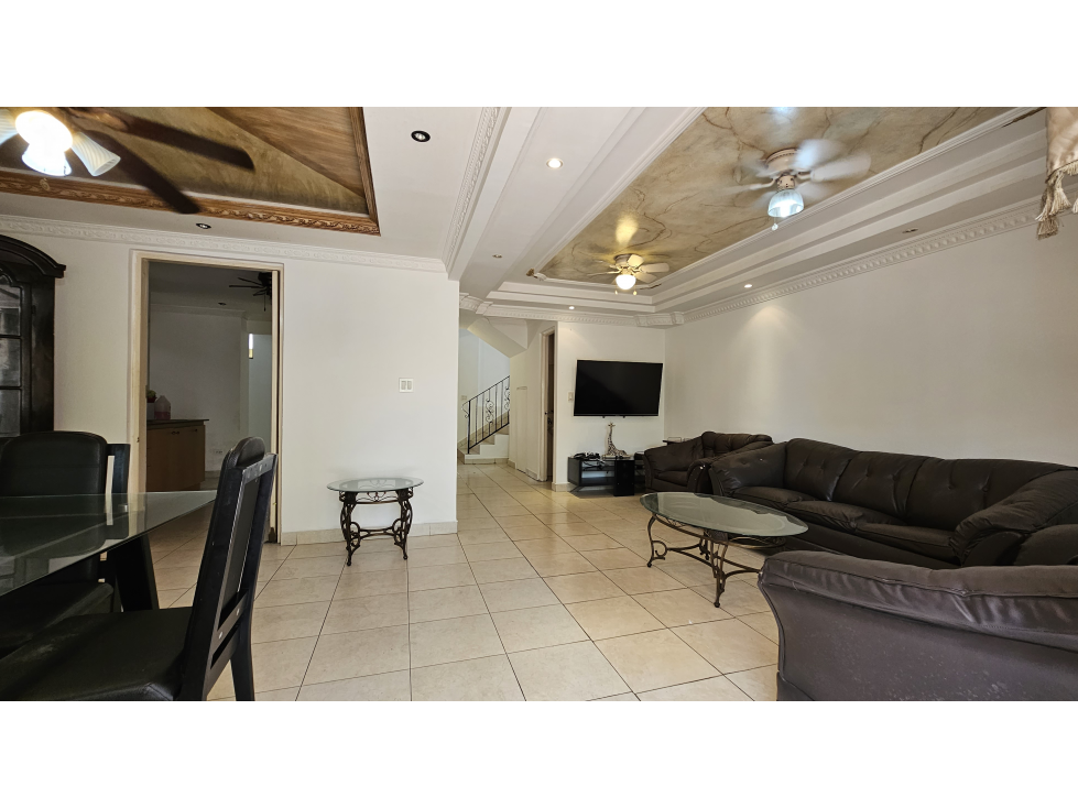 Se Vende Casa Duplex Amoblada en Dorado Lakes Condado Del Rey - 3