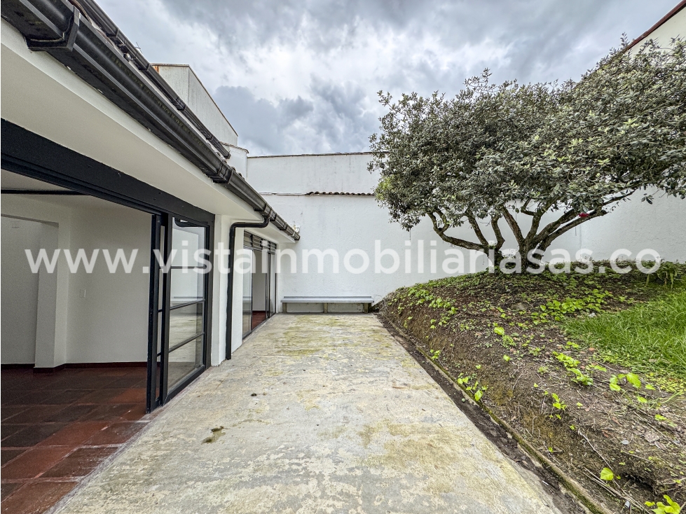 Arriendo Casa Comercial en el Sector de Palermo, Manizales