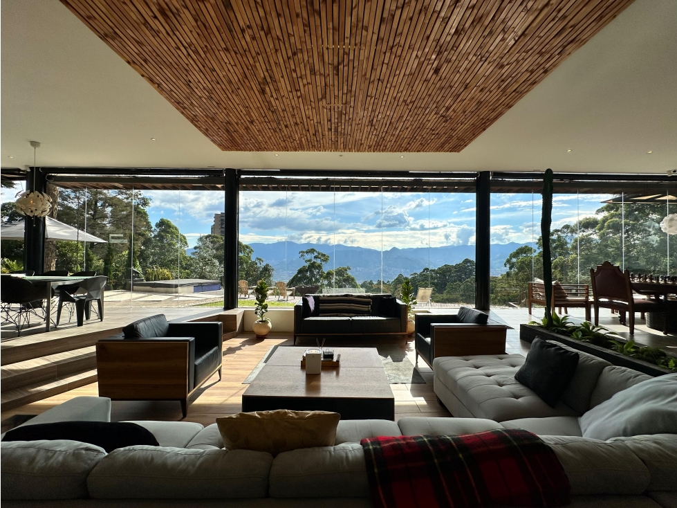 Espectacular Casa en venta en El Poblado, Palmas