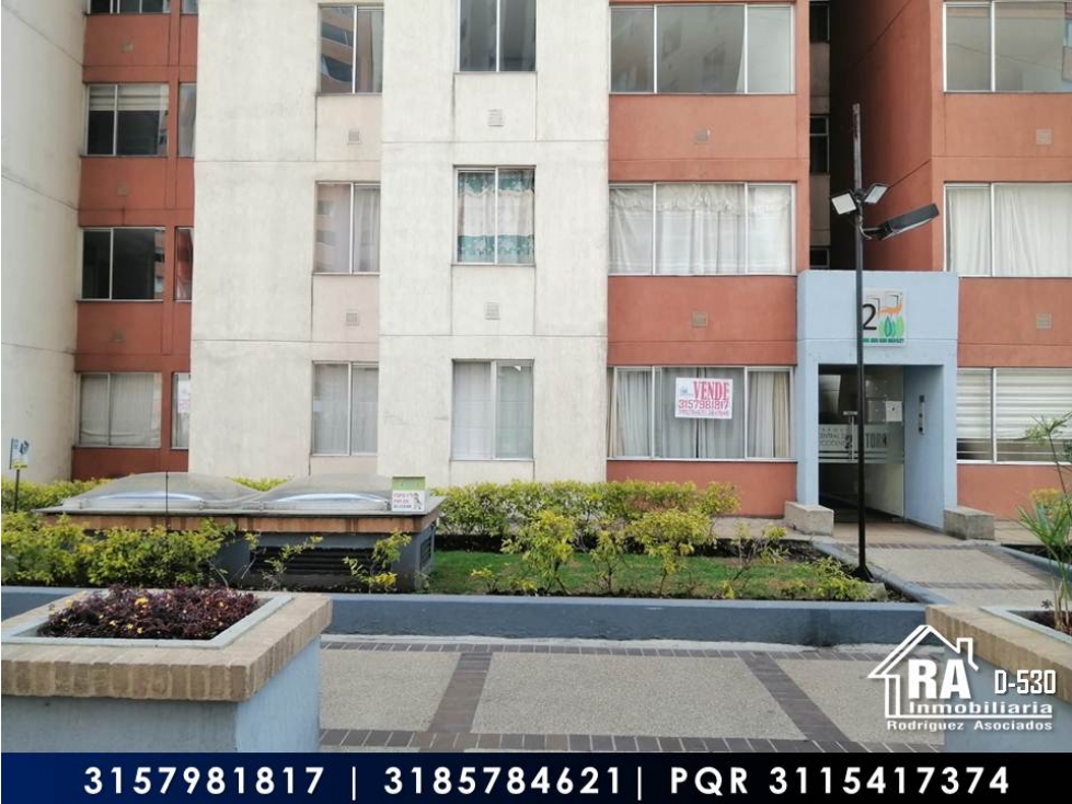 SE VENDE GRAN APARTAMENTO DE 3 HABITACIONES Y PARQ PROPIO EN GRANADA — foto 3