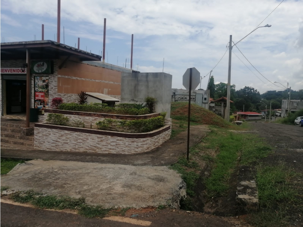 VENTA DE PROPIEDAD COMERCIAL - 5