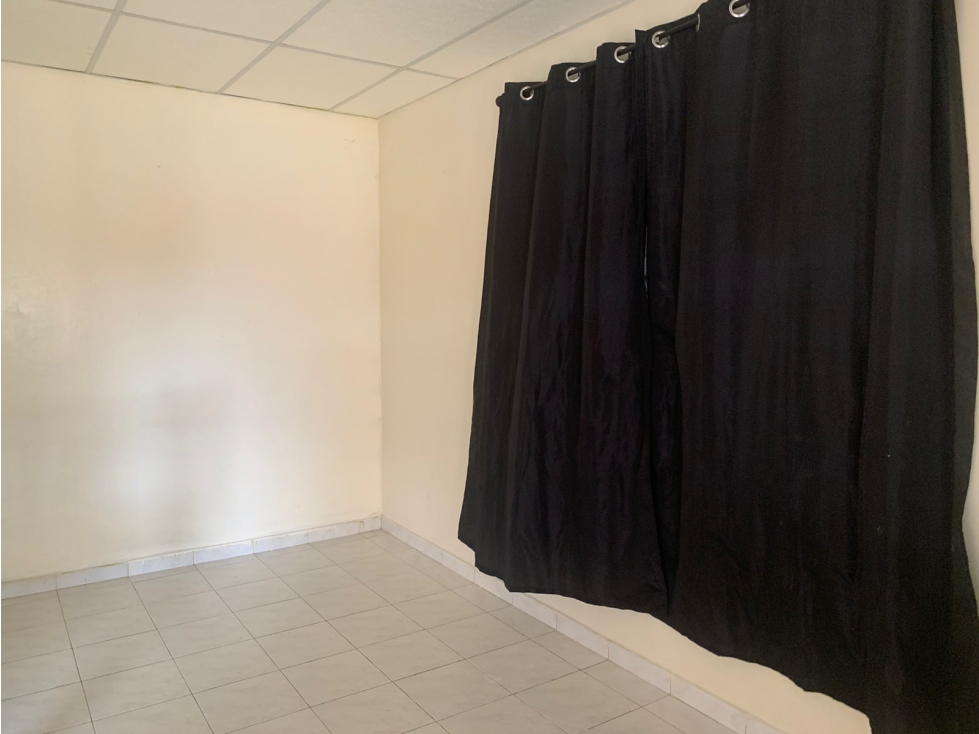 SE VENDE VIVIENDA RESIDENCIAL URB. VALLE DORADO LA CHORRERA — foto 5
