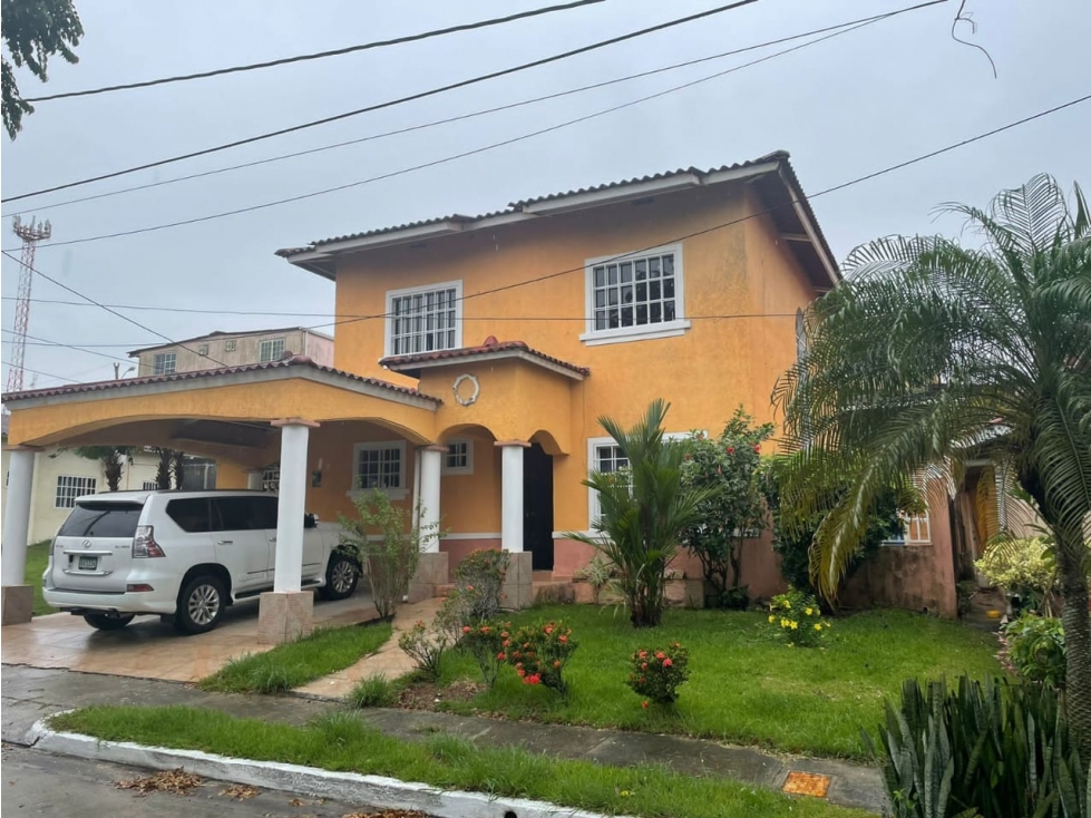 VENDO CASA EN URB. ALTOS DE MARIA LETICIA LA CHORRERA — foto 2