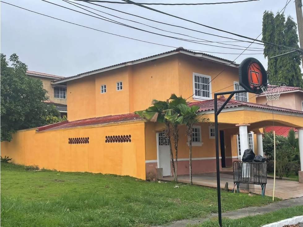 VENDO CASA EN URB. ALTOS DE MARIA LETICIA LA CHORRERA — foto 3