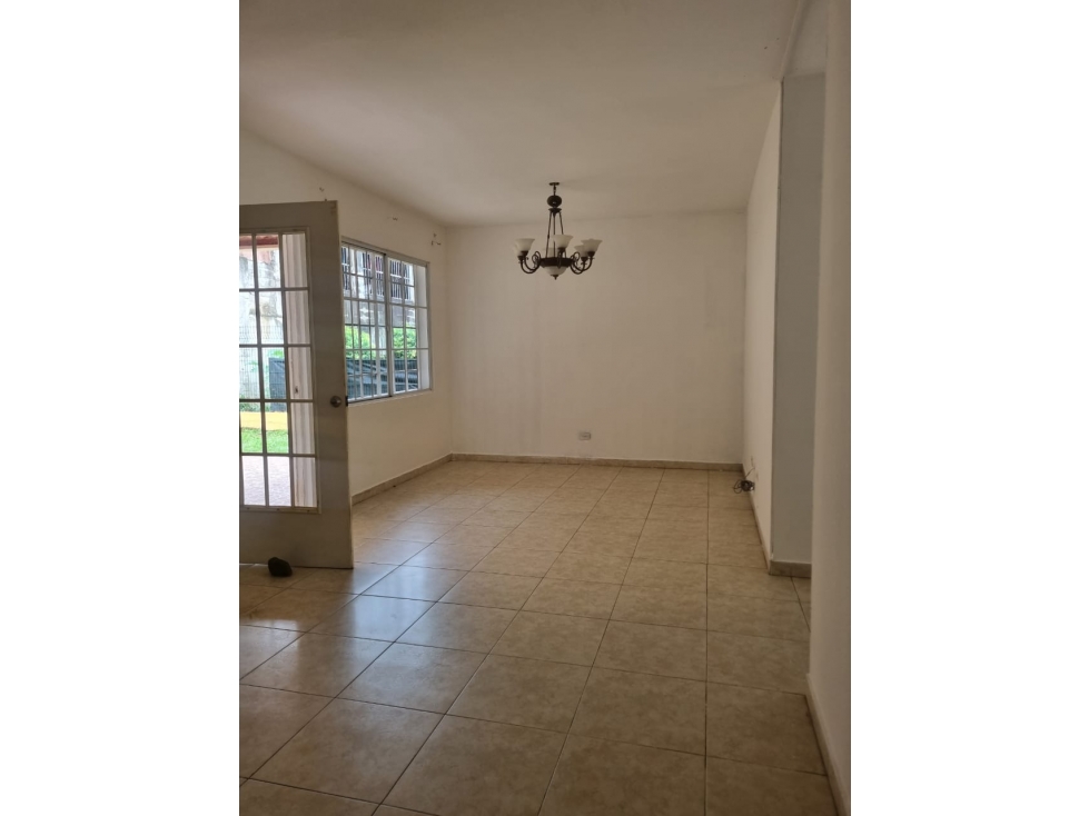 VENDO CASA EN URB. ALTOS DE MARIA LETICIA LA CHORRERA — foto 6