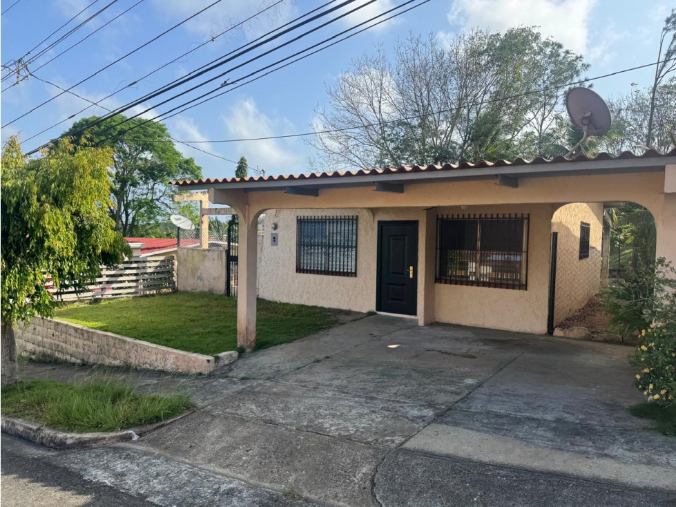 VENDO CASA RESIDENCIAL URBANIZACION LAS LOMAS LA CHORRERA — foto 2