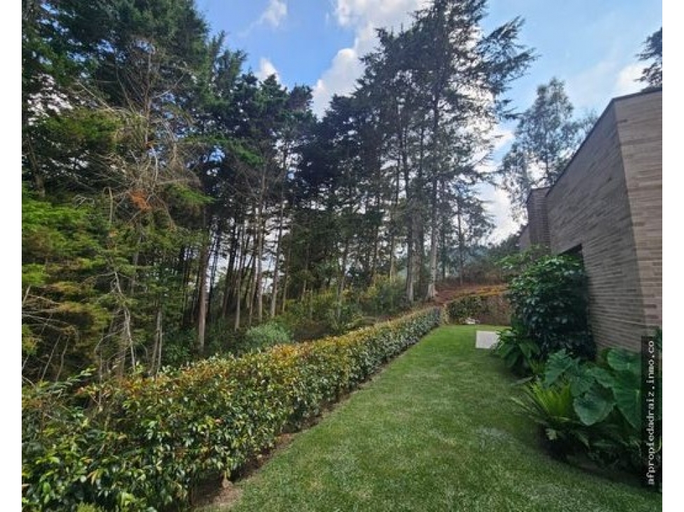 [FA] Hermosa y moderna casa sector alto de palmas, Medellín