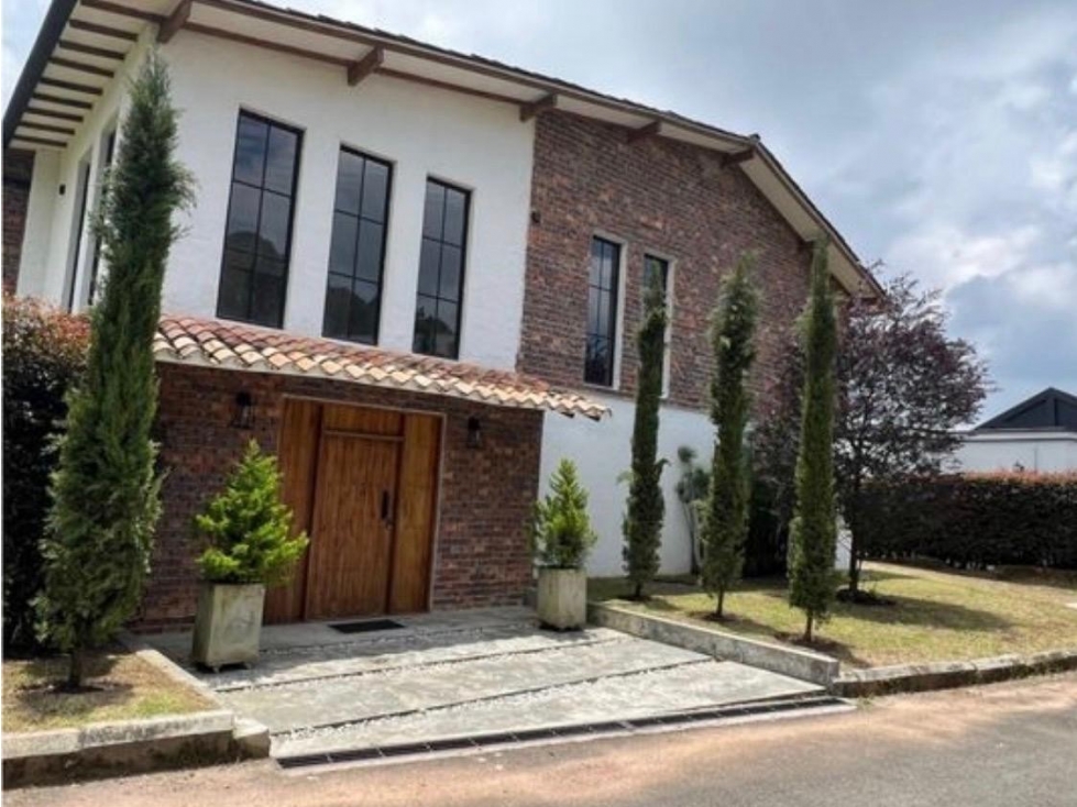[FA] Exclusiva y hermosa casa en el alto del Escobero, Medellin