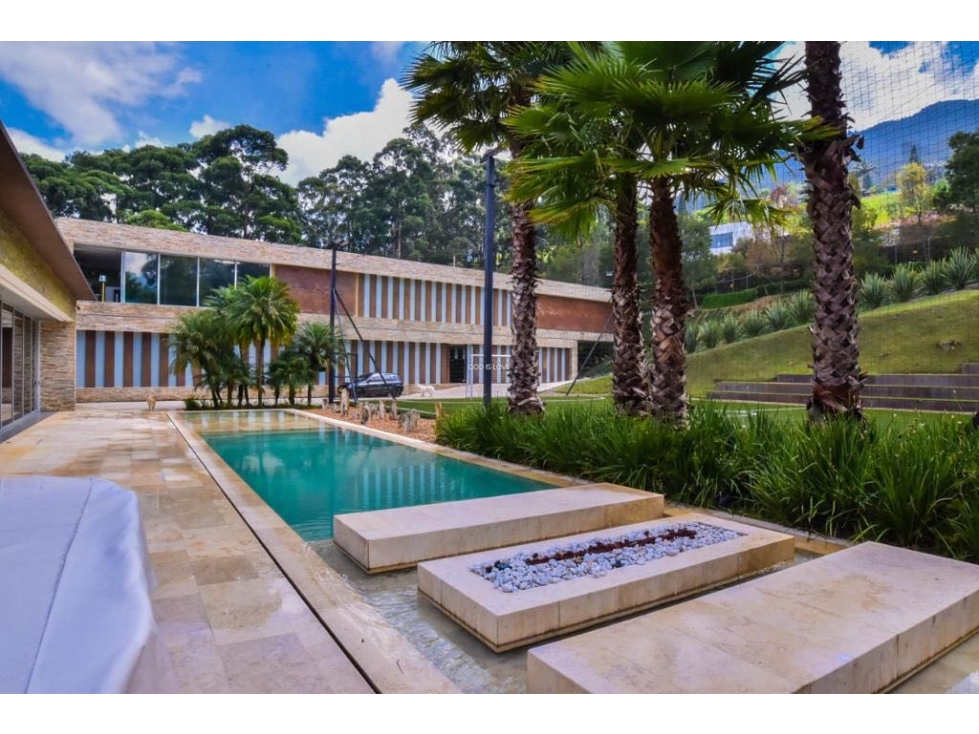 [FA] Lujosa casa campestre loma del chocho Envigado