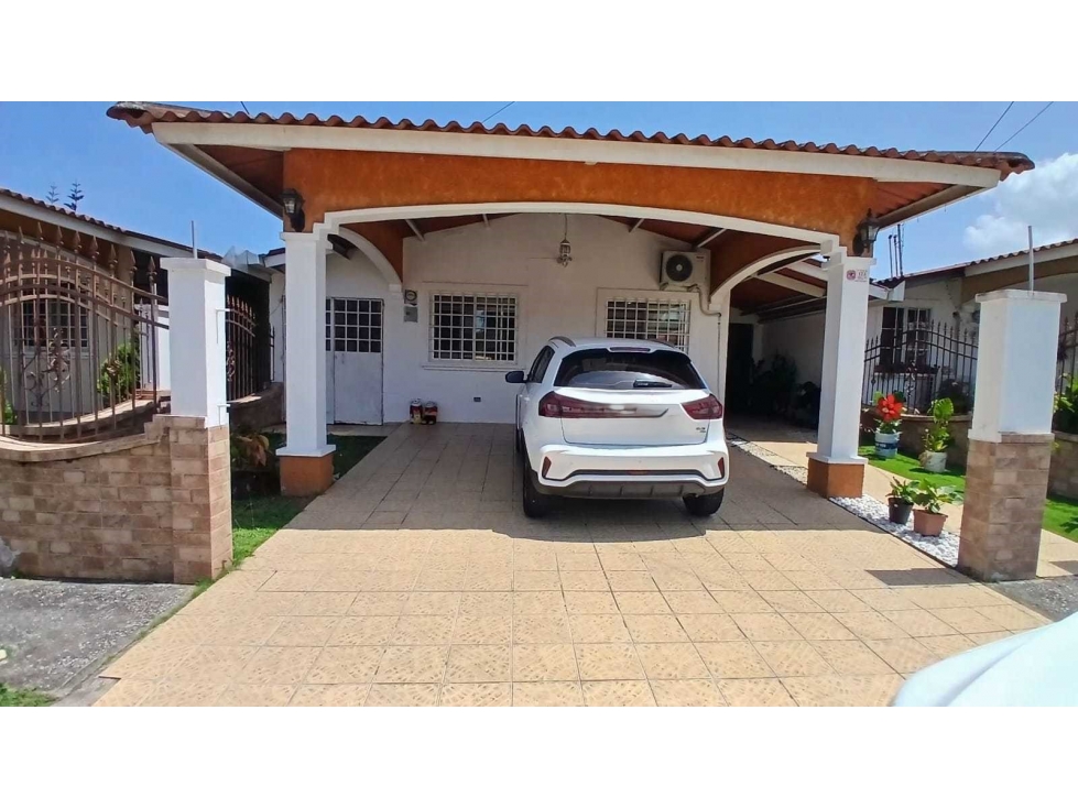 Venta de casa con tres recámaras en Villa Zaita-Ciudad de Panamá.