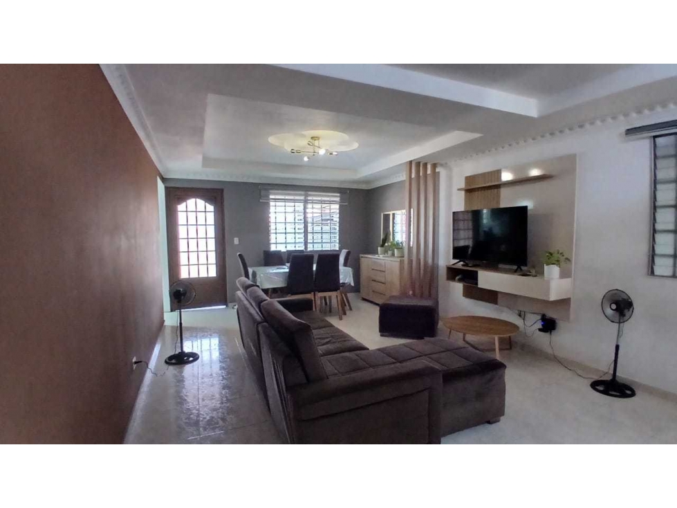 Venta de casa con tres recámaras en Villa Zaita-Ciudad de Panamá. — foto 5
