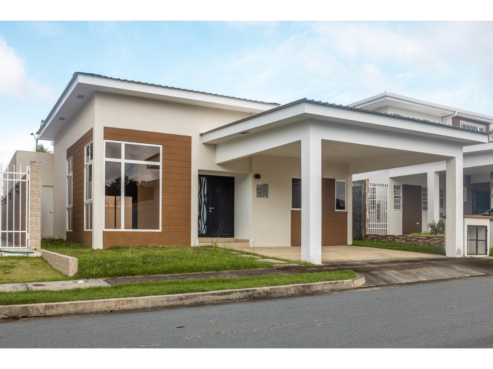 Se vende casa en Senderos Costa Verde, La Chorrera — foto 2