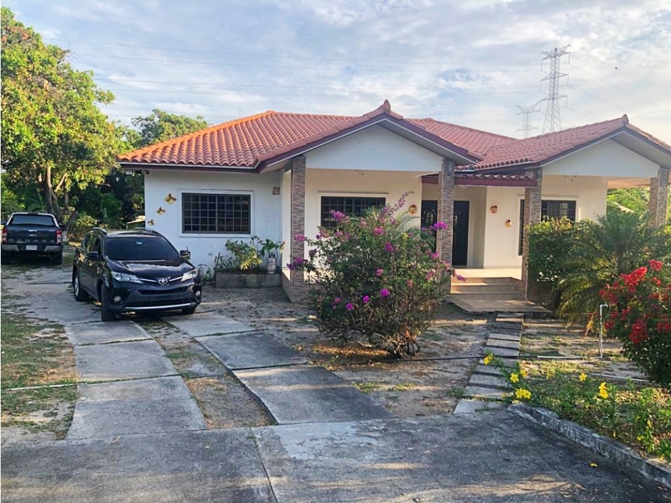 Se vende casa en Las Lajas