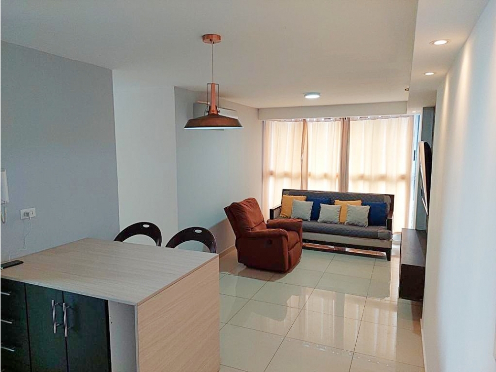 Se vende apartamento en Vía España, PH City Tower