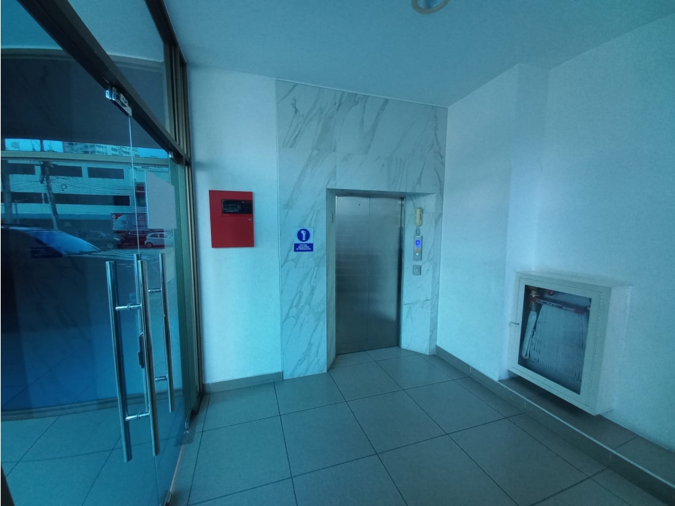 Se alquila local en Plaza Cowes, Bella Vista — foto 6