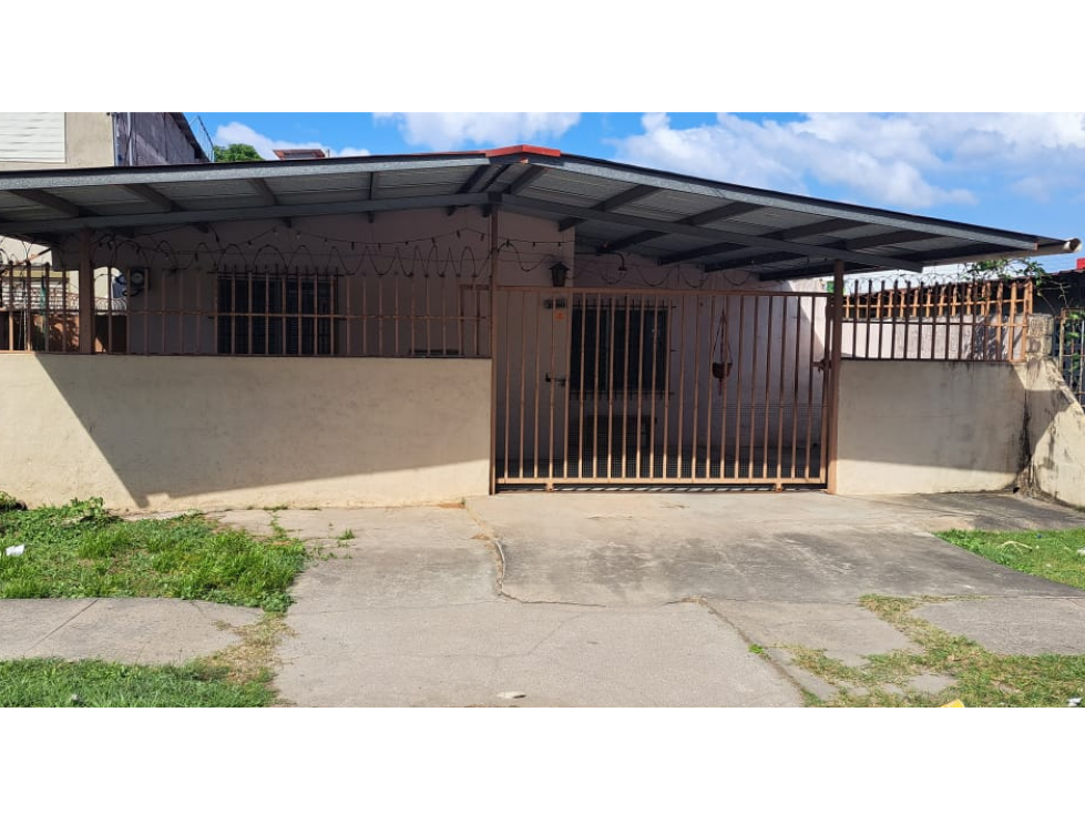 Se Vende Casa Comercial en Barrio Balboa, Panamá Oeste